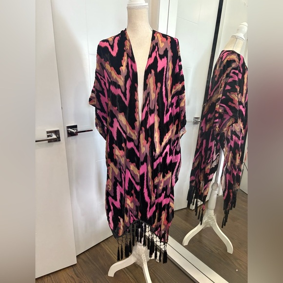 Pink and Black Fringe Sweater - Picture 3 of 10